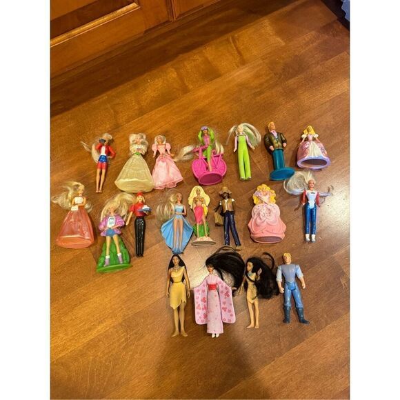 Vintage Barbie small figures bundle - Picture 1 of 5